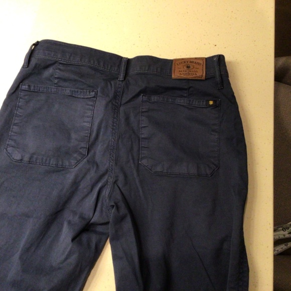 Lucky brand ‘cargo’ pant, mid to high rise, new without tags - Picture 3 of 4